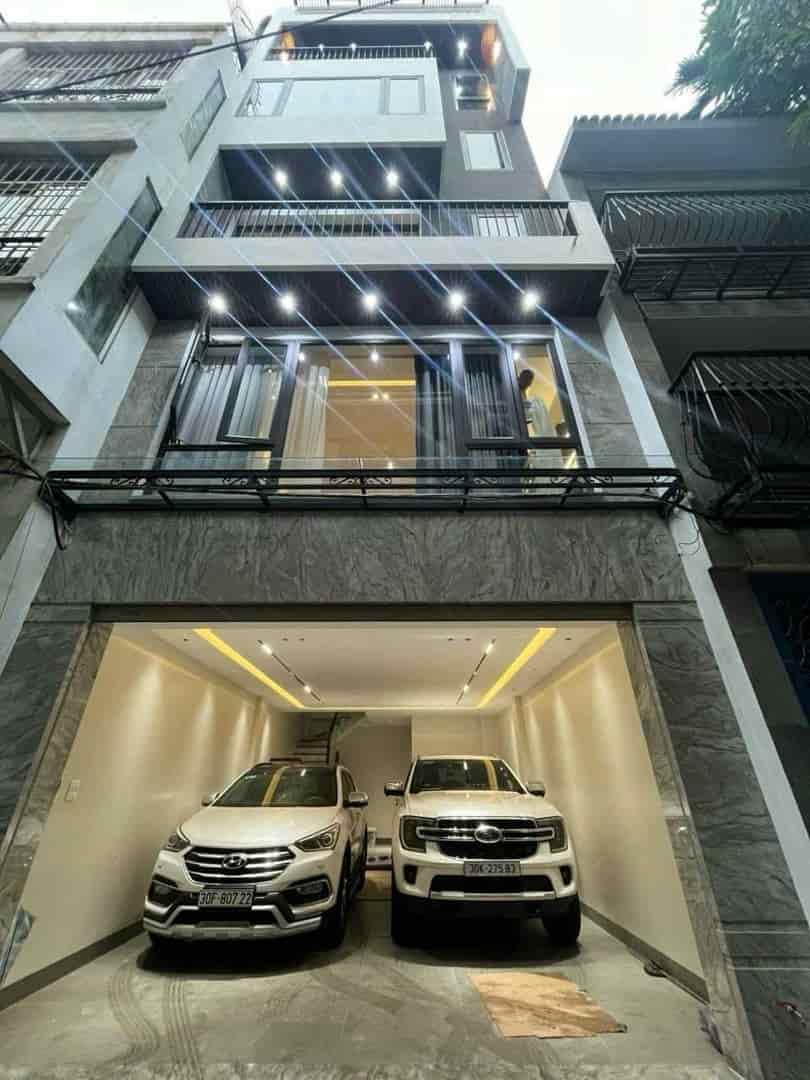 Nhà đẹp đón tết Nguyễn Văn Cừ, 55m, 6 tầng, gara 2 ô tô, thang máy, full nội thất cao cấp