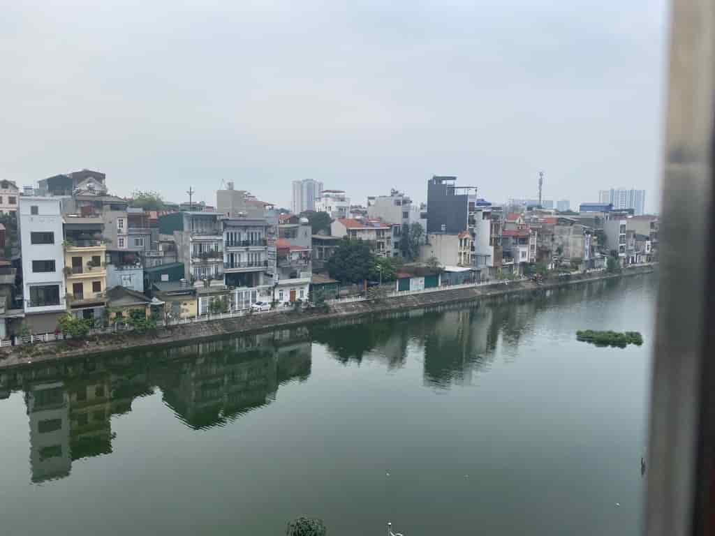 Siêu hiếm nhà mặt phố, 1 mặt hồ quận Long Biên, 100m, 5 tầng, mặt tiền 5m, vỉa hè, kinh doanh ngày đêm