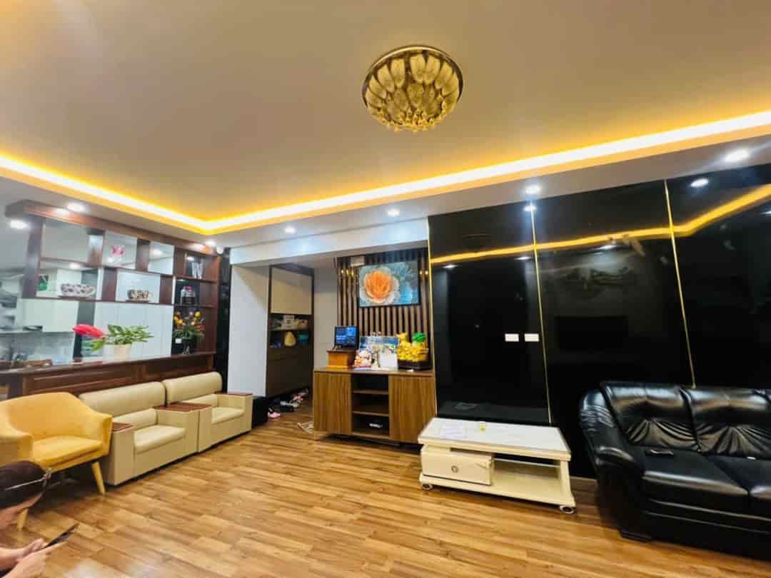 Bán chung cư The Golden An Khánh, lô góc, view đẹp, tặng nội thất, dt 98m, giá 3.92 tỷ