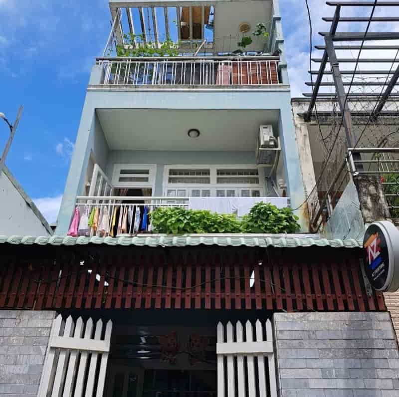 Nhà hẻm thông 4mx18.8m, 3 tầng, 4PN, đường Huỳnh Văn Nghệ, Quận Tân Bình.