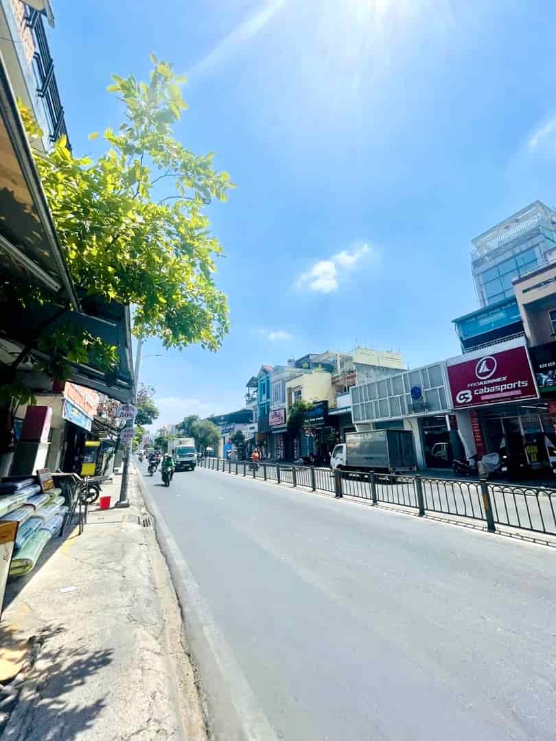 Nhà mặt tiền kinh doanh, 4.2mx17m, đường Hòa Bình Quận Tân Phú hơn 13tỷ TL.
