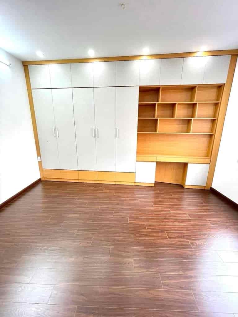 Nhà Trương Định 50m2, 5 tầng, giá 4.49 tỷ, ngõ 3m, đẹp, ở luôn