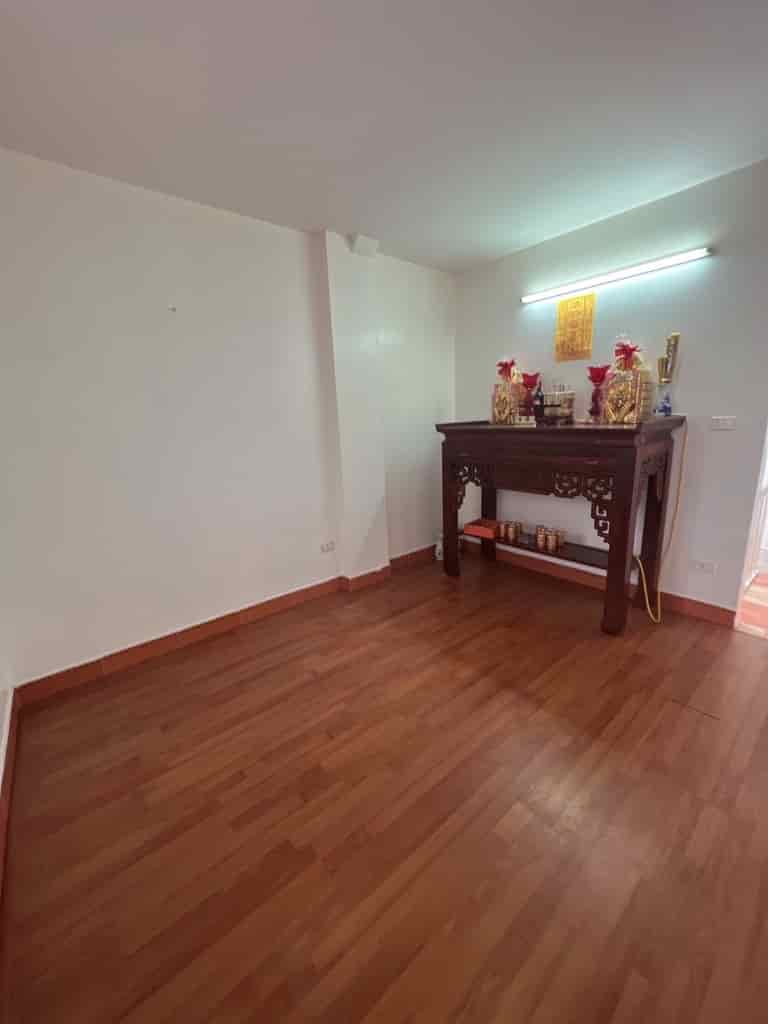 Nhà phố Kim Giang dt 40m2, giá 3,85 tỷ ở luôn, mới, đẹp