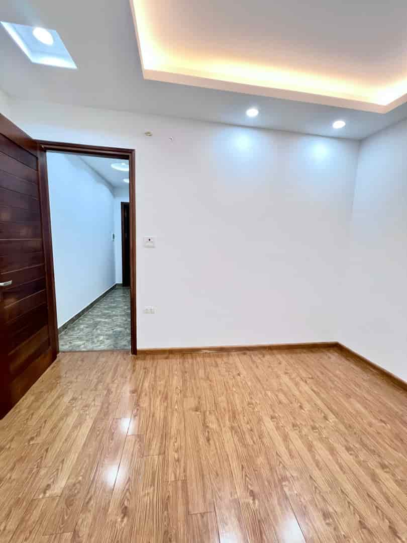 Bán nhà Lê Trọng Tấn, Thanh Xuân, phân lô ô tô, 40m2 x 5 tầng, mặt tiền rộng, giá bán 10,9 tỷ