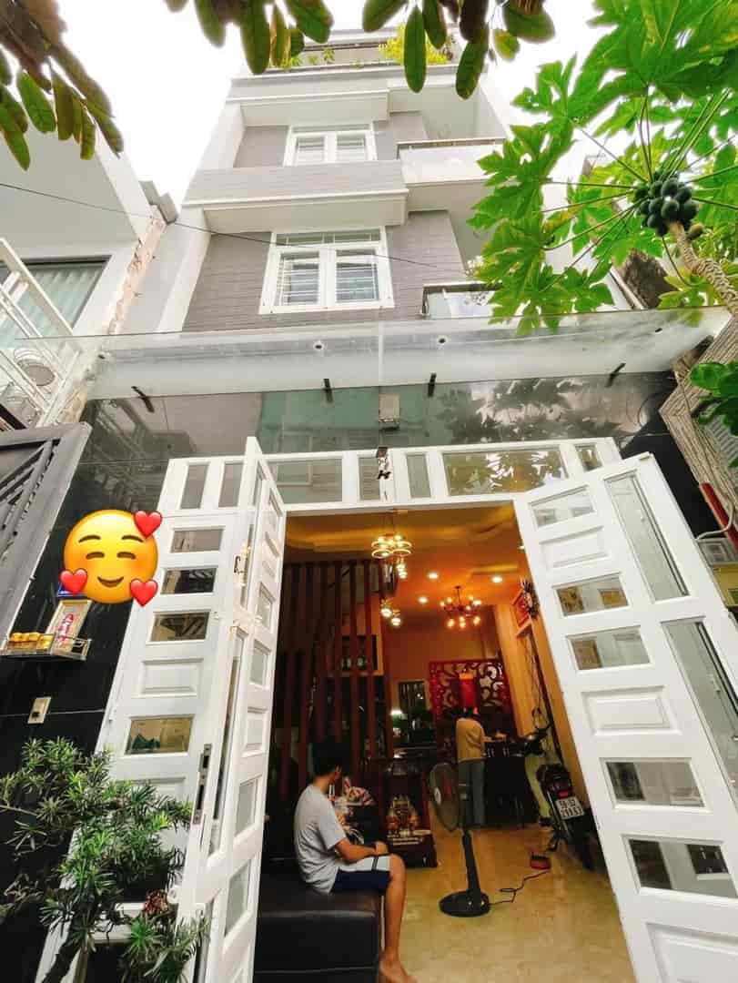 Nhà phố 4 tầng mới ở ngay Lê Quang Định, 160m sàn, 4 PN, giá rẻ hơn thị trường