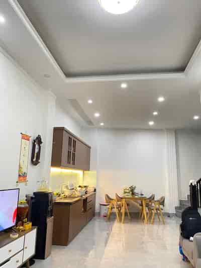 Bán nhanh nhà mới 2 tặng nội thất cao cấp hẻm đường Nguyễn Xiển