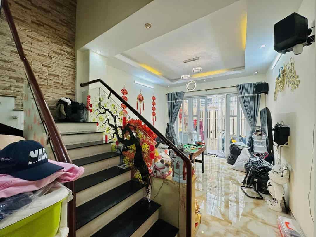 Bán nhà HXH gần Lê Hồng Phong, quận 10, 74m2, 3 tầng, giá rẻ