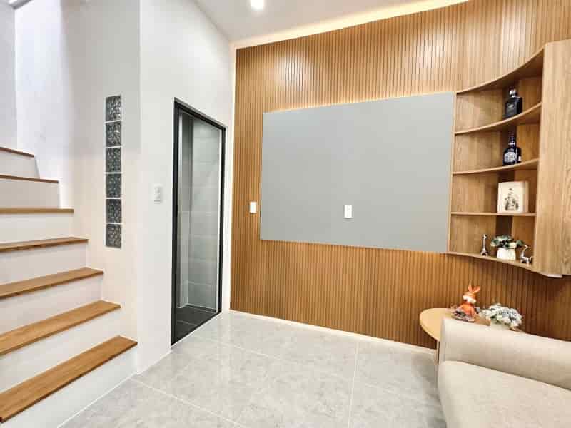 Bán nhà kế Phạm Ngũ Lão, quận 1, khu phố tây 40m2, giá rẻ chỉ  5 tỷ xíu