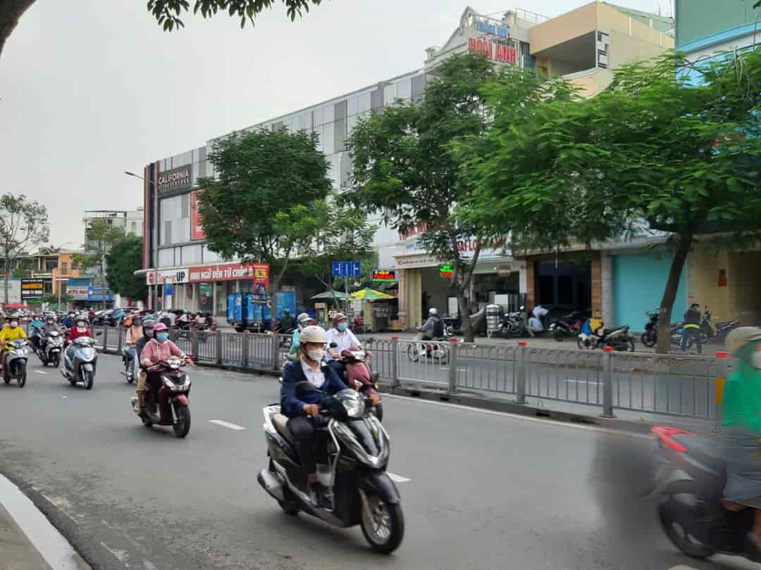 Cho thuê nhà nguyên căn 2 mặt tiền trước sau 172 Nguyễn Oanh, ngay ngả 5 với Phan Văn Trị, đối diện Sài Gòn