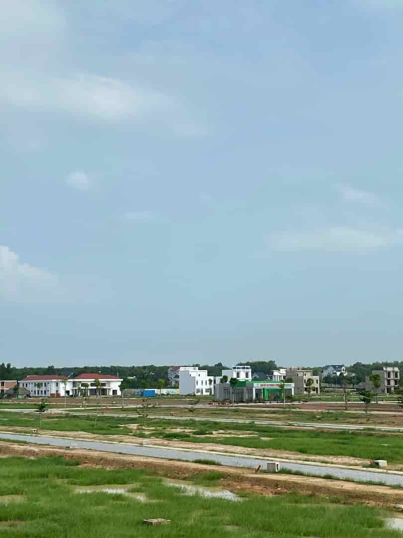 Đất đối diện trường mầm non ngay khu công nghiệp Tân Bình