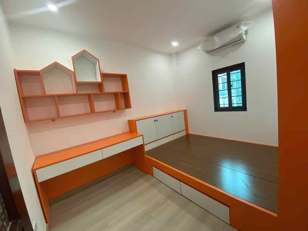 Bán nhà mặt phố Lý Thái Tổ, 35m2, 5 tầng, 17.5 tỉ, phù hợp KD homestay, apartment