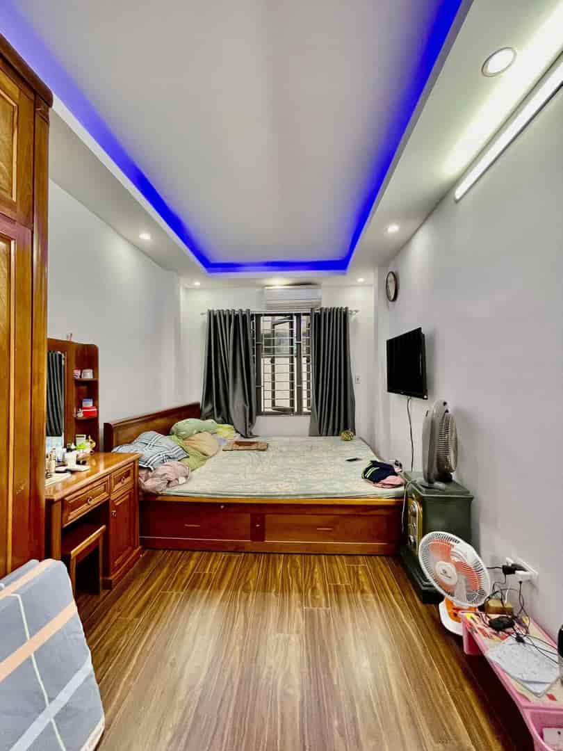 Bán nhà phố Nhà Thờ, 25m2, 4 tầng, 8.5 tỷ, mới đẹp, kinh doanh homestay