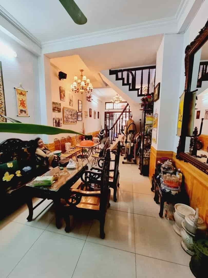 Bán nhà Phố Huế, 90m2, 4 tầng, mặt tiền 4.1m, 15.8 tỷ, kinh doanh homestay