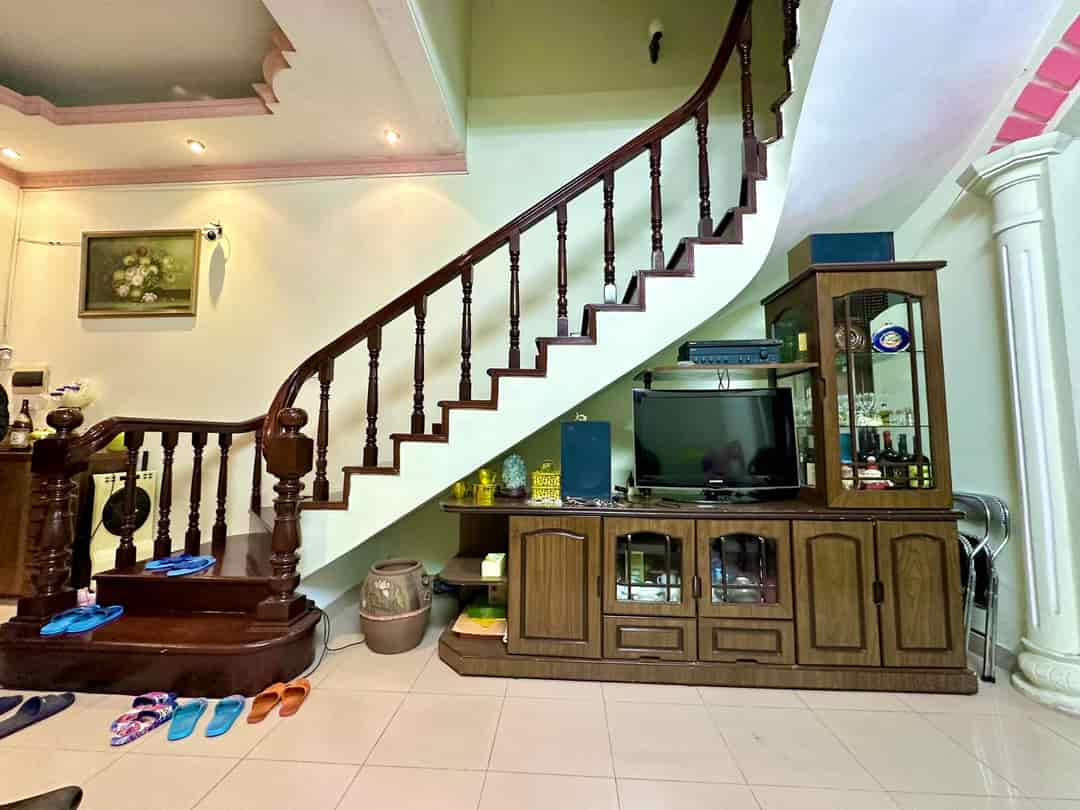 Bán nhà Phủ Doãn, 80m2 x 4 tầng, giá 49 tỉ, kinh doanh khách sạn, homestay