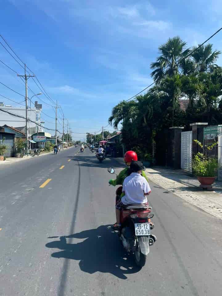 Bán căn nhà cấp 4 ngay trung tâm hóc môn tiện xây mới chỉ 570tr