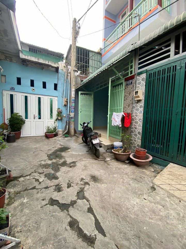 Bán nhà chính chủ shr 1 trệt, 1 lầu, 50m2, 960tr gần trường học Nguyễn Văn Phú