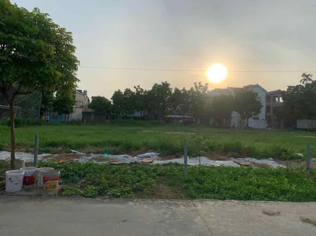 Bán đất Thái Phù, Mai Đình, ô tô tránh view sân bóng