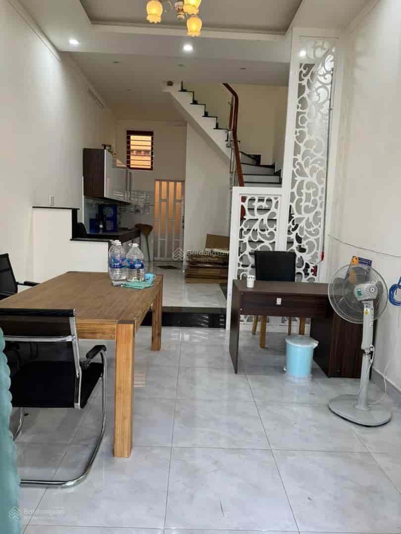 Cần tiền bán nhà mới 1 trệt 2 lầu tại Tân An, Thủ Dầu Một, tiện làm văn phòng.