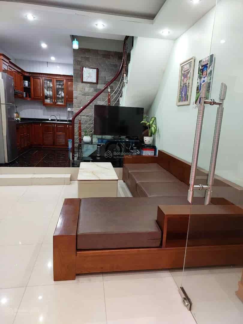 Bán nhà 2 tầng 43m2,chính chủ, tại số 2A, ngõ 18, Giếng Đồn, Trần Hưng Đạo, Hạ Long, Quảng Ninh