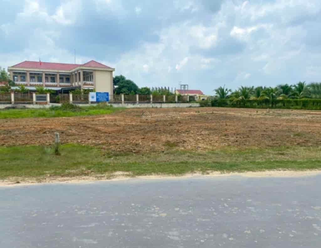 Bán lô đất 230m2 ở trung tâm hành chính Chơn Thành, Bình Phước, giá chỉ 540tr sổ hồng riêng