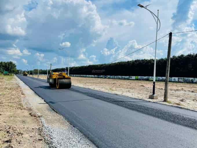 Hàng ngộp ngay mặt tiền Quốc Lộ 14 Chơn Thành, gần chợ, khu công nghiệp Becamex, sổ hồng riêng