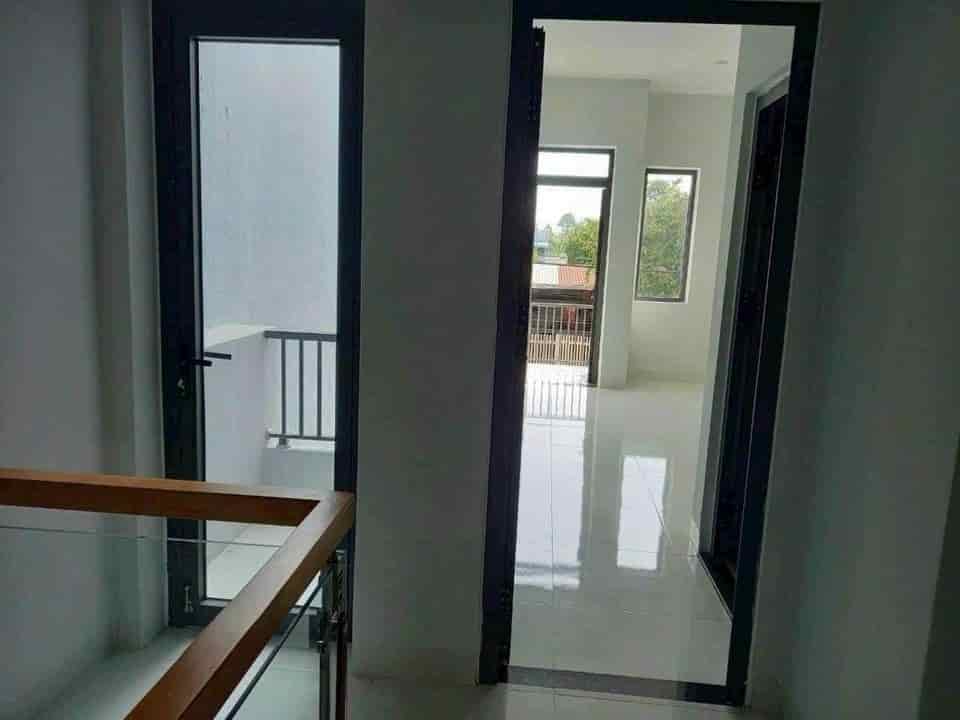 Bán nhà Đ.Nguyễn Thị Thập, Q7, 51m2, 1 tỷ 650tr, SHR