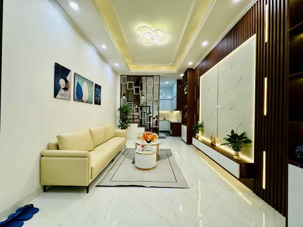 Bán nhà phố Minh Khai, 5 tầng nhà đẹp, chủ tặng full nội thất, thông số chuẩn hoa hậu