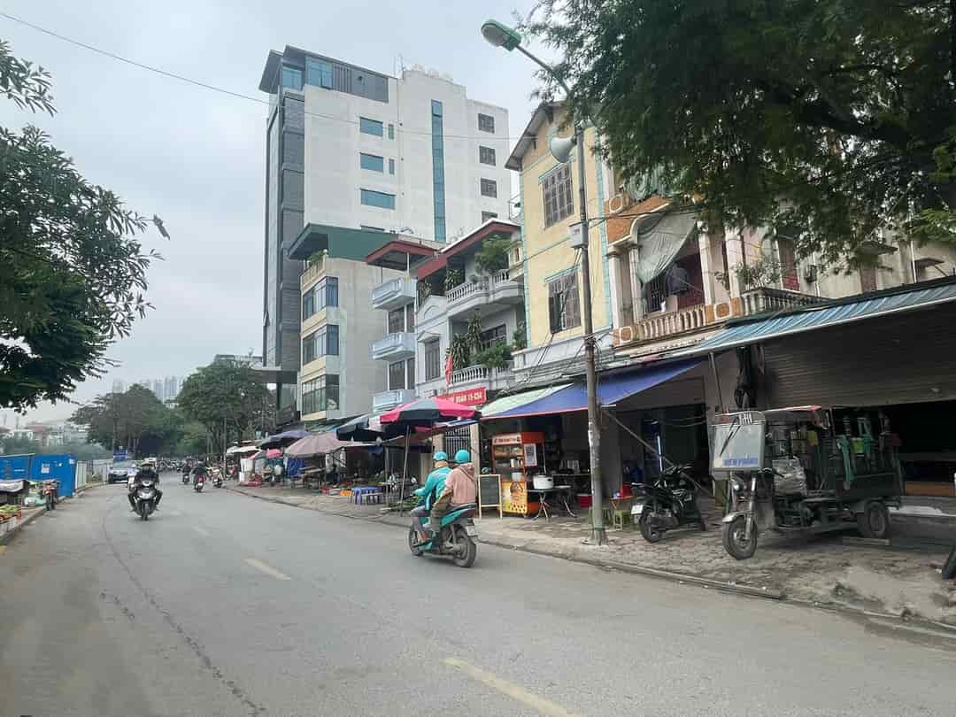 Nhà mặt phố Vũ Tông Phan, Hoàng Mai, 135m2 C4 mt 5m, xây tòa đỉnh, chỉ 32 tỷ