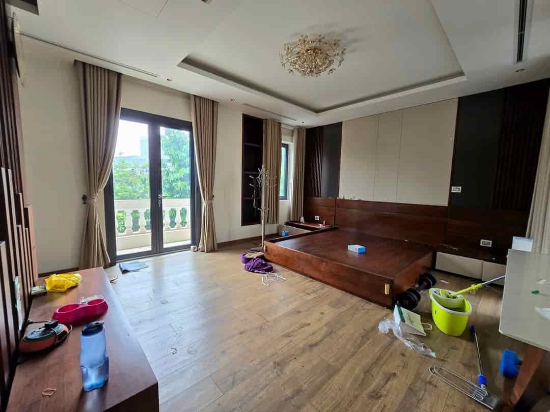 Biệt thự vip K7 Ciputra, Tây Hồ, 331m2 6T thang máy, mt 12m, hoàn thiện đẹp, chỉ 120 tỷ