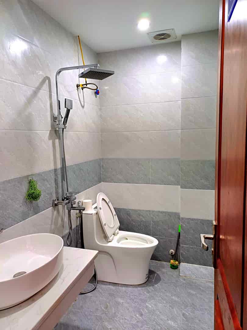 Bán đất mặt đường Phú Diễn, dt 165m2 khu đất vàng kinh doanh sầm uất, sổ đỏ đẹp, giao dịch ngay