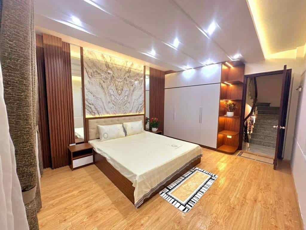 Thụy Phương, Bắc Từ Liêm, dt 40m2, 5 tầng, mt 4.5m, giá 5.3 tỷ, ngõ ô tô chạy vòng quanh