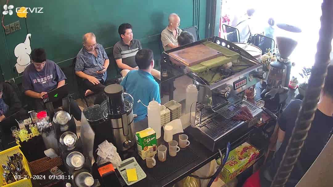 Sang nhượng quán cafe mặt tiền đường Hoà Hưng, quận 10, TP.HCM