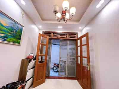 Cần bán nhà mới Huỳnh Văn Bánh P11, quận Phú Nhuận, đang cho thuê 20 triệu/tháng, giá 1 tỷ 390