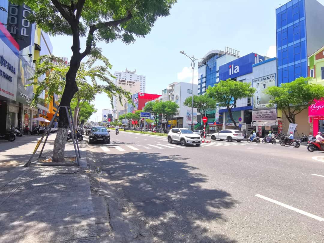Bán nhà 3 tầng siêu phẩm cực đẹp đường Nguyễn Văn Linh, DT 50m2, giá chỉ 3.05 tỷ