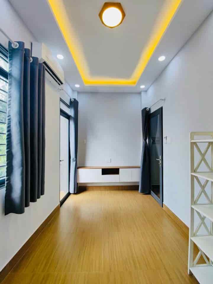 Bán nhà đường Xóm Chiếu Q4 shr giá tốt, 44m2