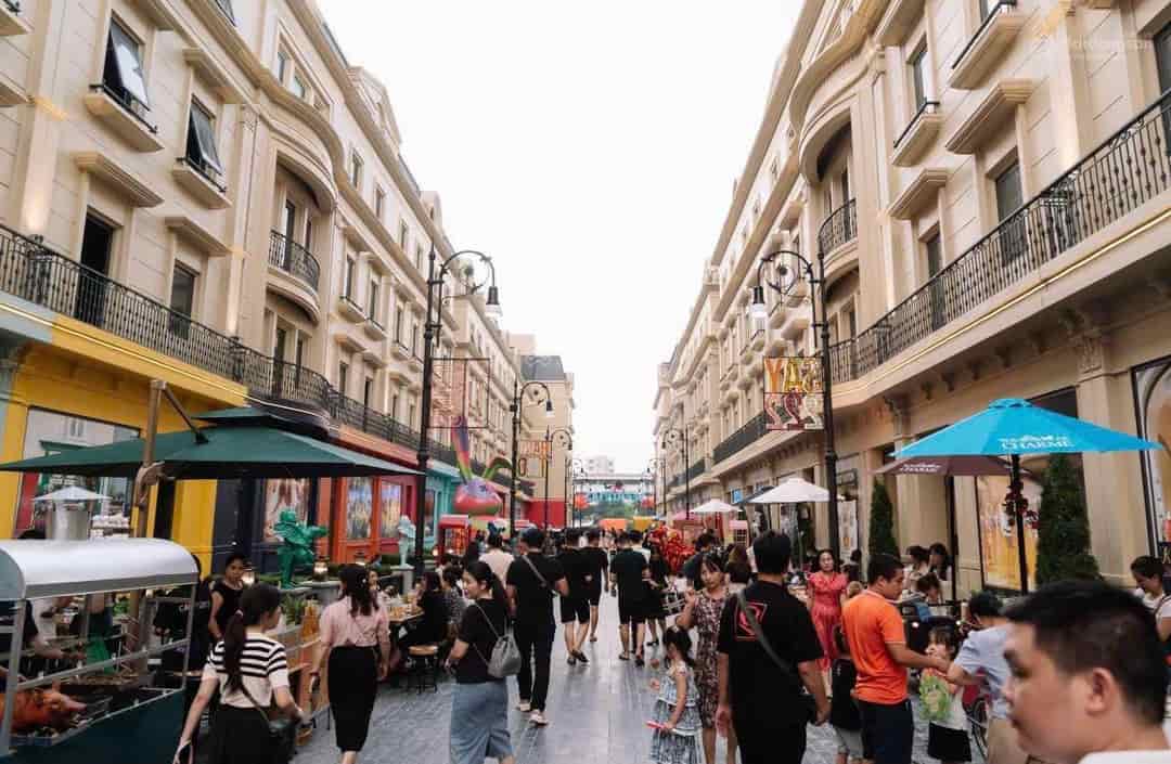 Chiết khấu hơn 2 tỷ cho căn góc shophouse Rue De Chame Nguyễn Xiển, diện tích đất 124m2