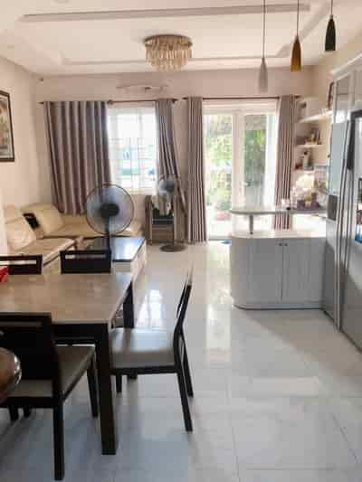 Cho thuê nhà đẹp nguyên căn khu Khang Điền, quận 9, full nội thất, full tiện ích dịch vụ