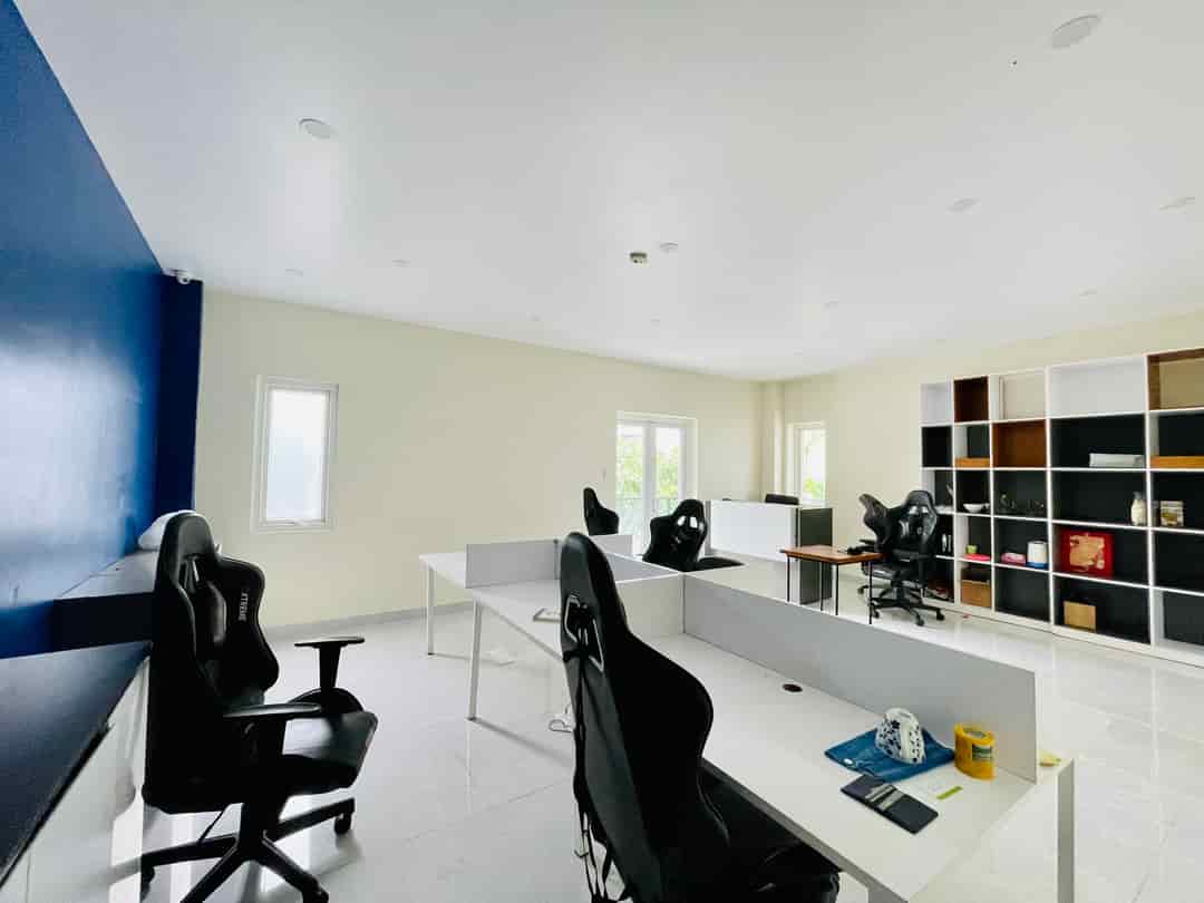 Cho thuê nhà Khang Điền, quận 9, thiết kế vừa ở vừa làm văn phòng công ty, 188m2, 3 tầng