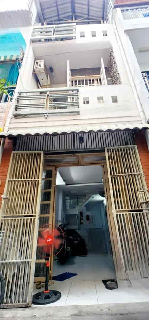 Nhà 3 tầng hẻm 136 Nguyễn Thị Tần P2, Q8 đối diện chợ Rạch Ông
