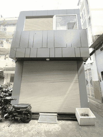 Nhà mới 3 mặt hẻm 2 tầng nở hậu sát đường Trần Hưng Đạo P7Q5