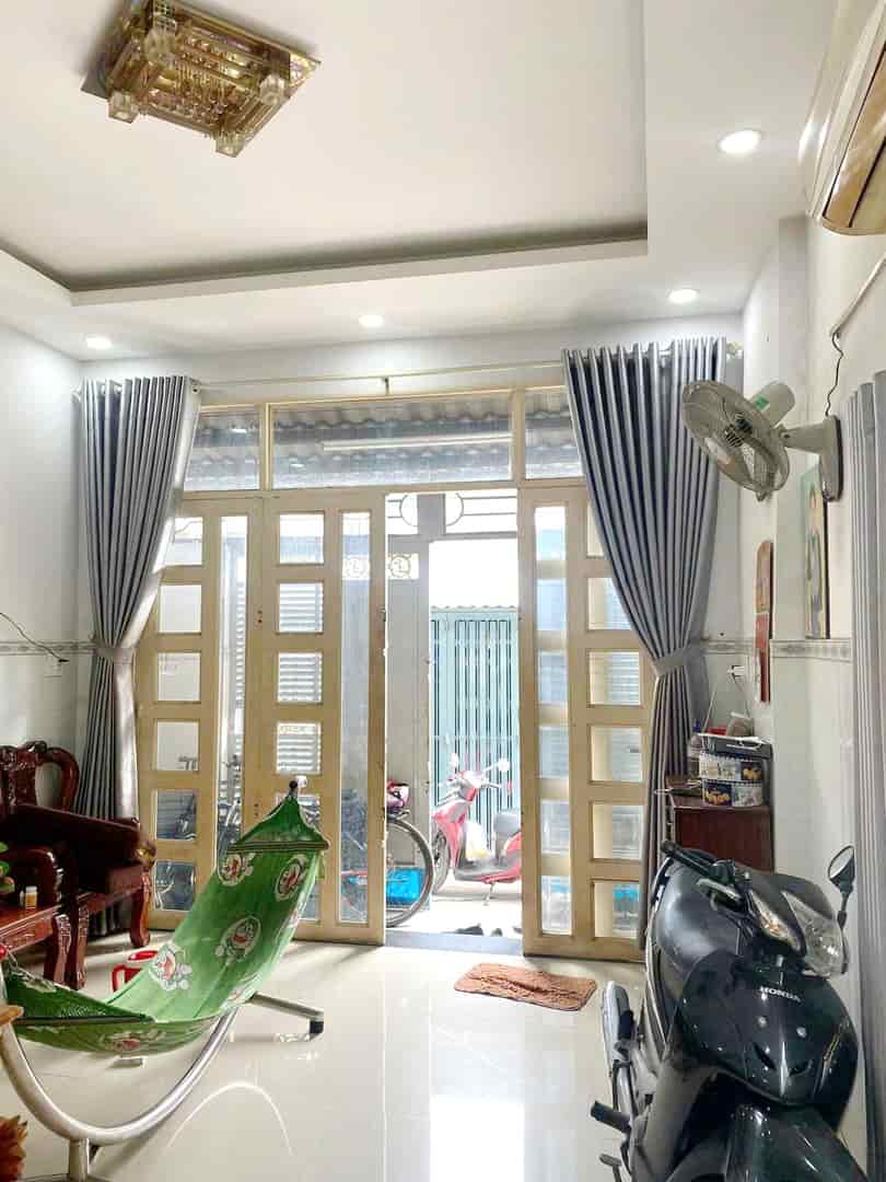 Căn góc 2 tầng hẻm Hương Quê QL50 Bình Hưng Bình Chánh, giá 2,45 tỷ TL
