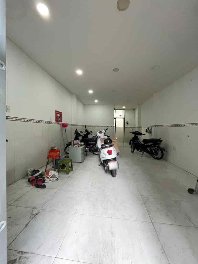 Nhà mới 5 tầng có 12 phòng cho thuê 2 mặt hẻm HXH đường Nguyễn Tiểu La P5, Q10