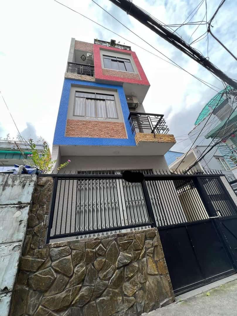 Bán căn nhà gần sân bay Nguyễn Kiệm, Gò Vấp, 63m2, giá 1 tỷ 5 shr
