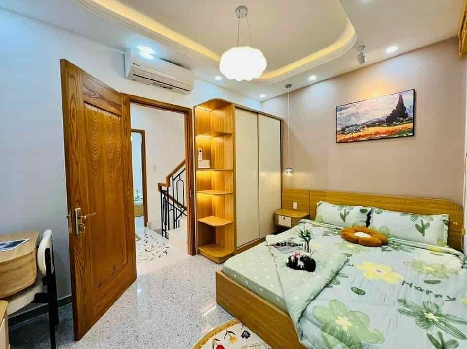 Bán nhà sát Vạn Phúc, trường Nguyễn Khuyến, giá 1 tỷ 340, 68m2, shr