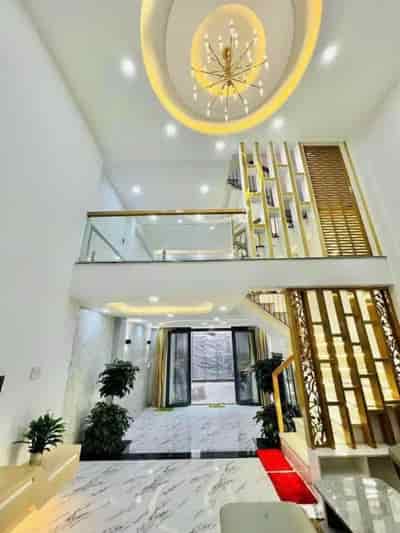 Nhà ngộp giá cực mềm ngay tại Phan Đăng Lưu, phường 3, Phú Nhuận, DT 60m2 giá chỉ 1.180 tỷ.