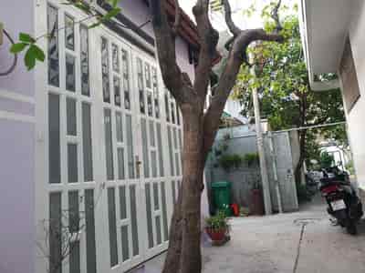 Chính chủ cho thuê nhà nguyên căn mới sơn sửa giá rẻ trung tâm phường 4, quận Gò Vấp