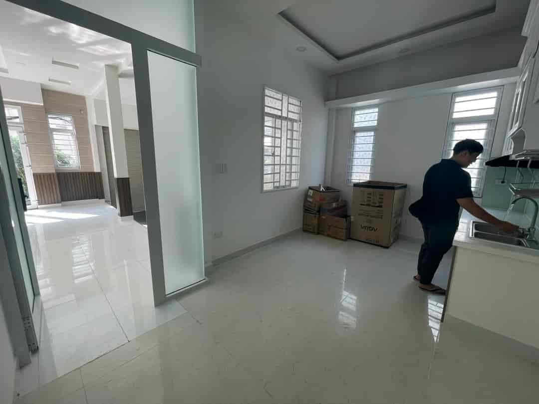 Cho thuê phòng trọ full nội thất mới 100% trung tâm làng đại học Trần Thị Liền, Nhà Bè