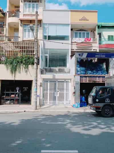 Cho thuê mặt bằng trung tâm mặt tiền đường Đào Duy Anh, phường 9, Phú Nhuận