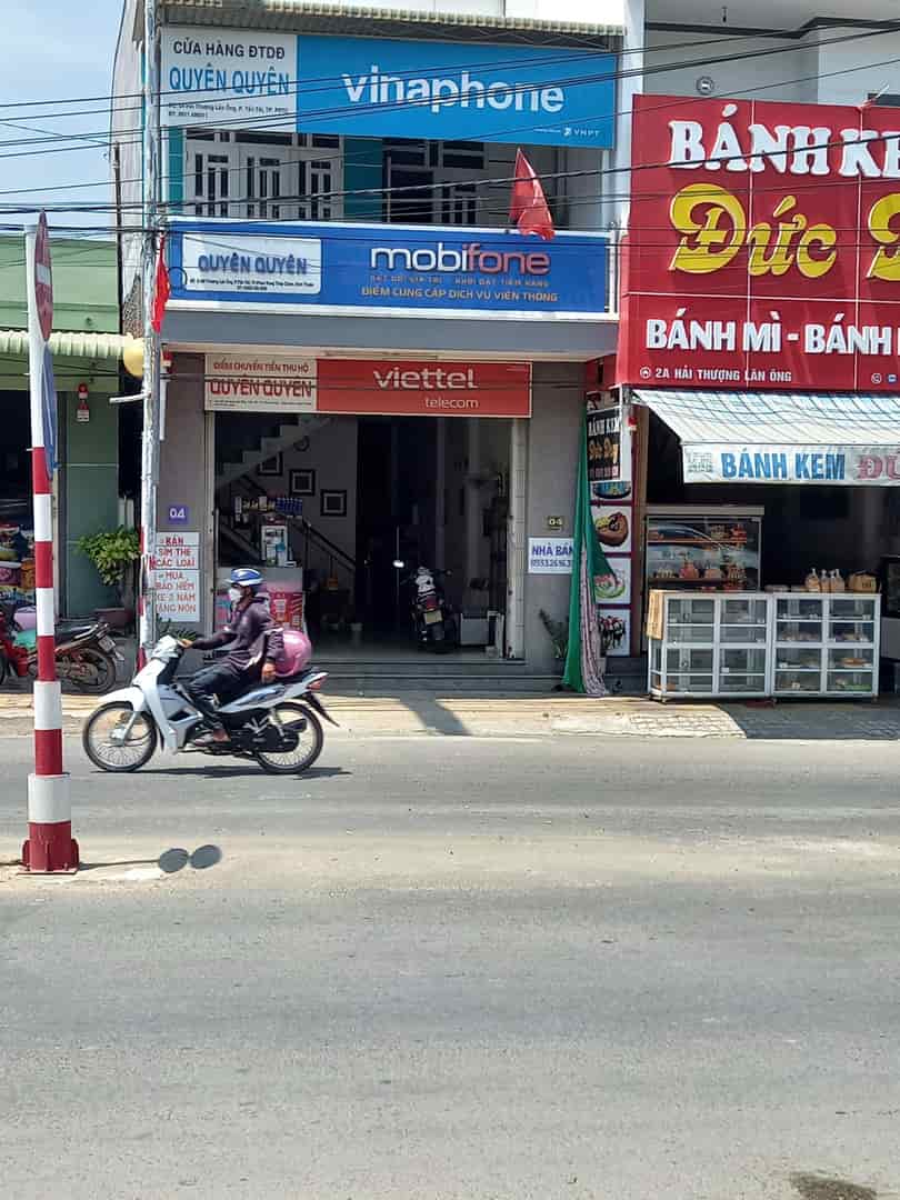 Chính chủ bán nhà mặt tiền trung tâm vòng xuyến chợ Tấn Tài.