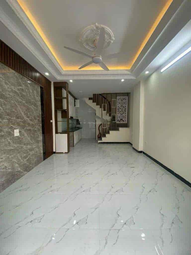 Bán nhà riêng view hồ cực đẹp, 30m2, 5 tầng, nhà mới xây